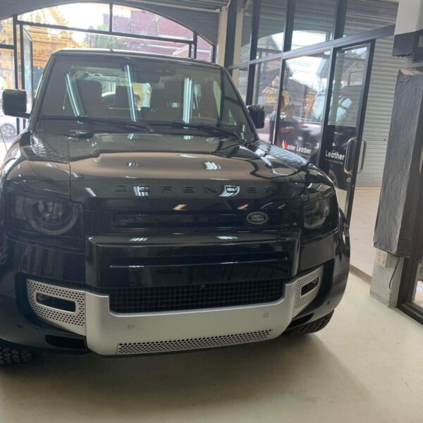 LANDROVER - DEFENDER 02