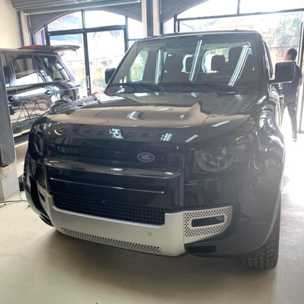 LANDROVER - DEFENDER 04